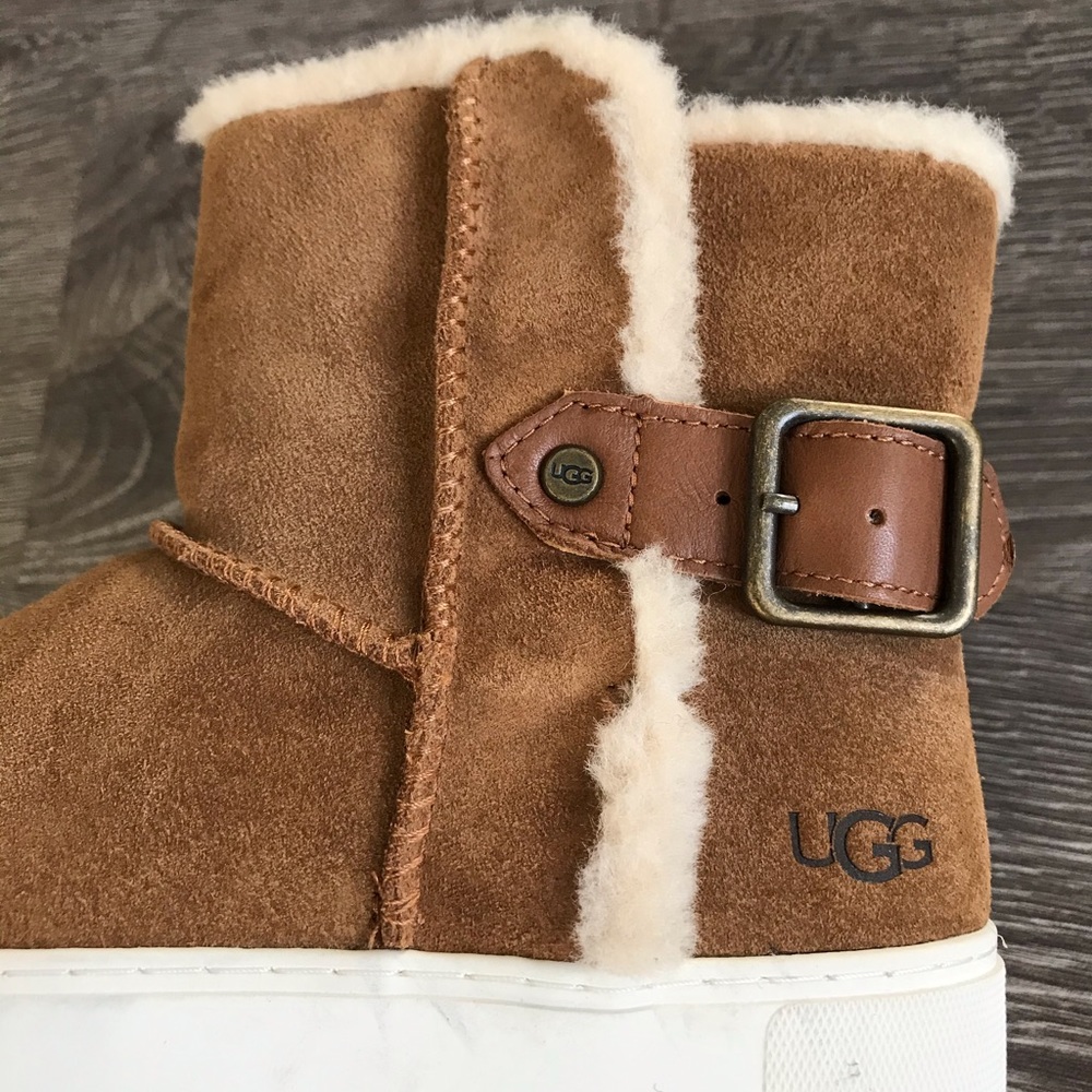 UGG AIKA SNEAKERS - Picture 5 of 6